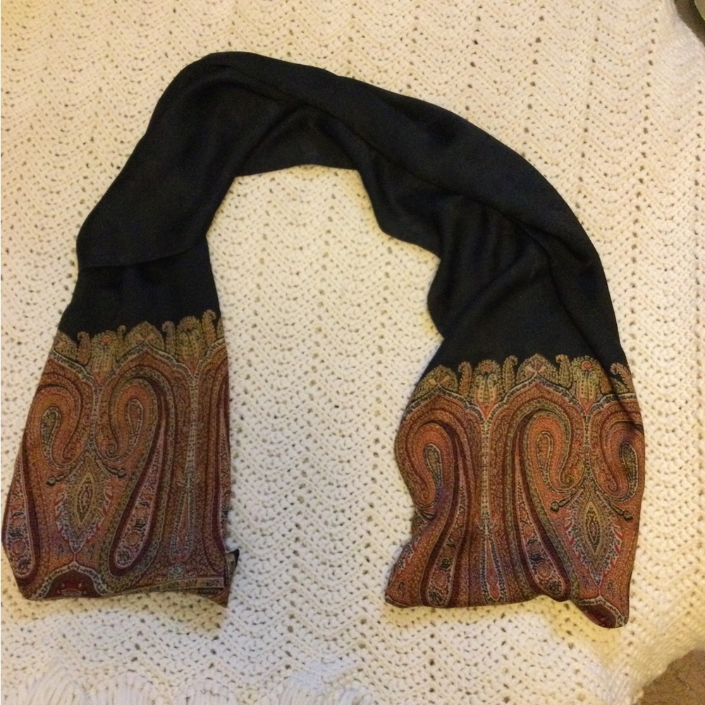 Woman’s Scarf